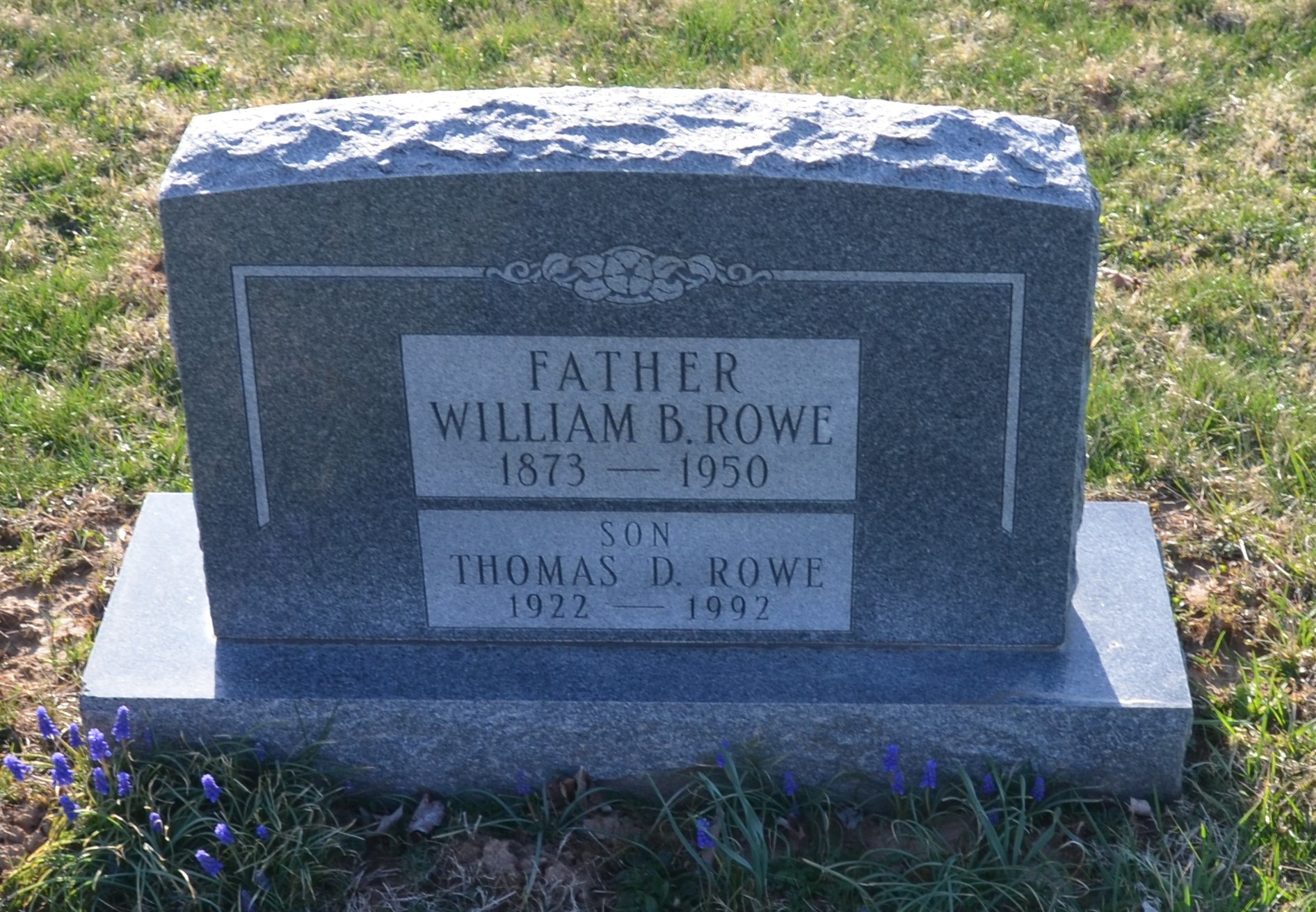 Gravestone front for Thomas Dewey. Rowe "Jackie"